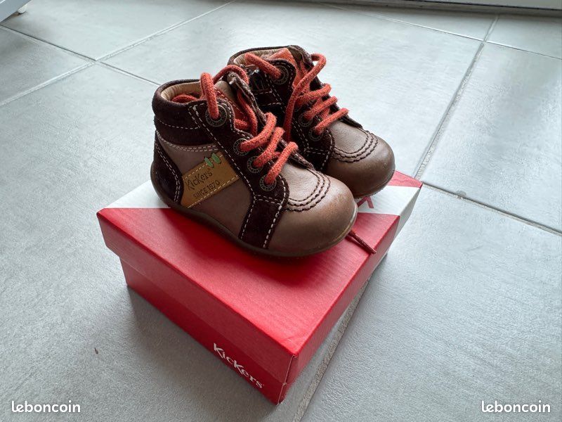 Chaussures Bébé Kickers Bakari marron taille 19 (image 1)