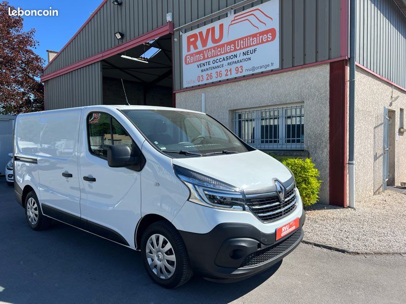 15 750 HT RENAULT TRAFIC L1H1 1200 2.0 dCi 120ch Grand Confort (image 1)