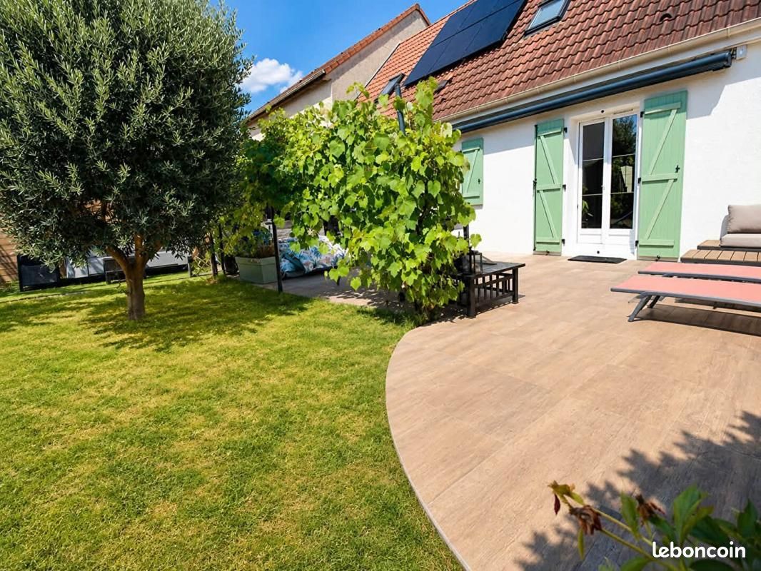 Maison 8 pièces 120 m² · à Issou · 120 m² · 367 000 €