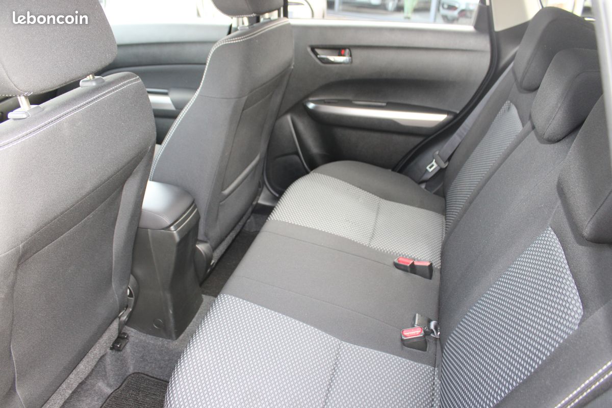 Suzuki vitara 1.5 dualjet hybrid 115cv privilege auto bva (image 5)