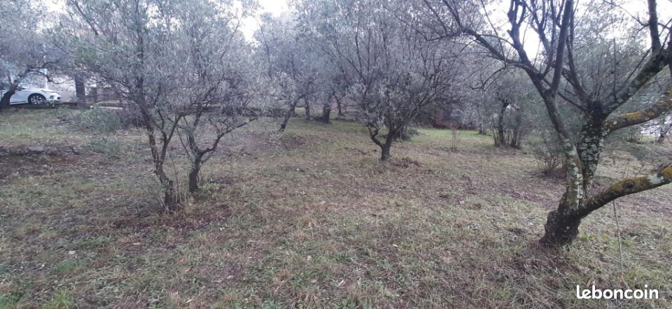 Terrain 641 m² · à Draguignan · 157 500 €