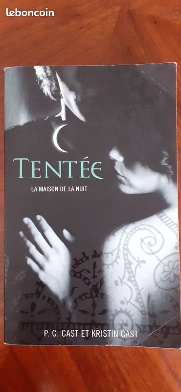 Tentée, la maison de la nuit - Cast (image 1)