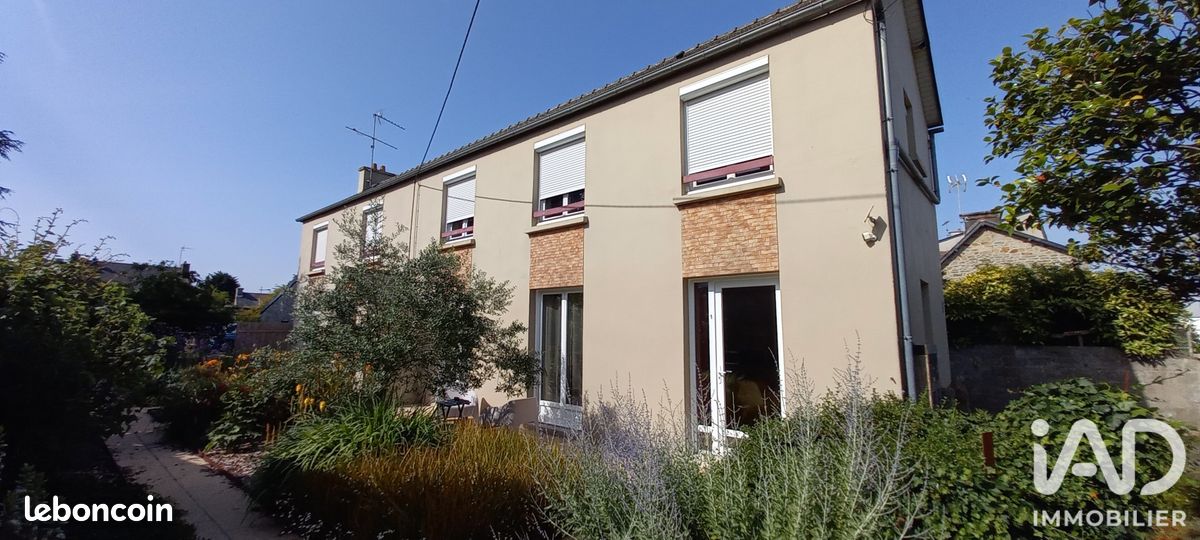 Immeuble 1 pièce 141 m² · à Bégard · 141 m² · 357 000 €