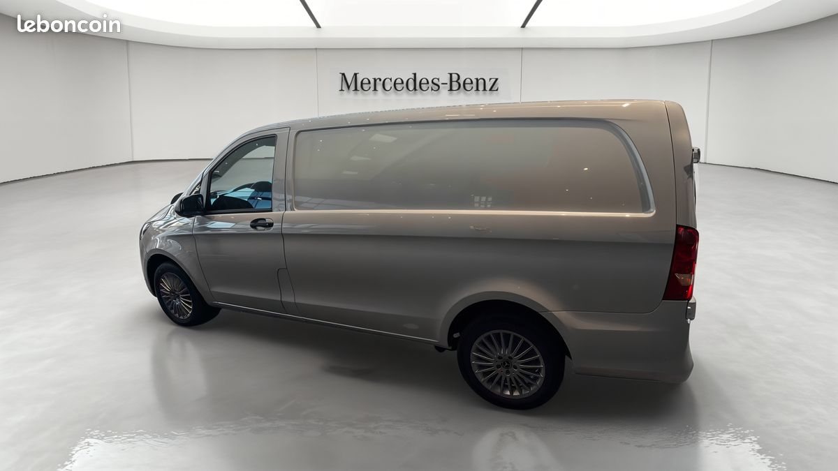 Mercedes evito fourgon 60 kwh long fwd (image 2)