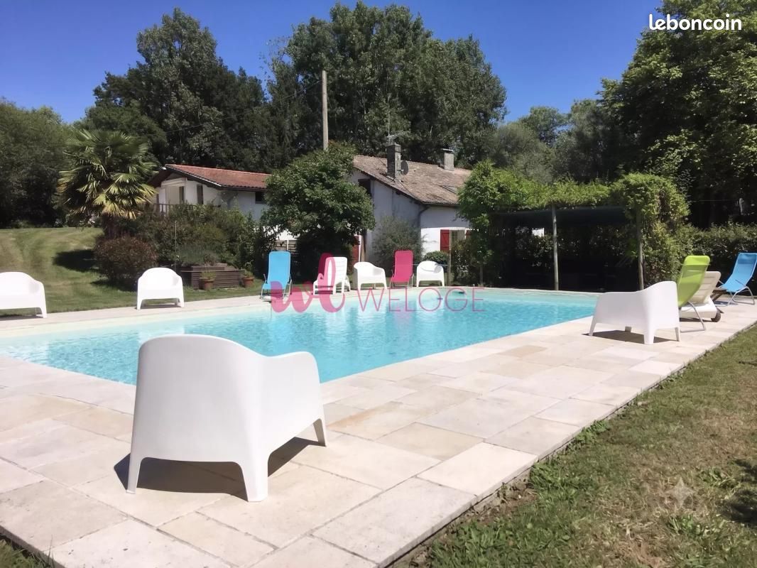 Propriété 9 pièces 340 m² (image 1)