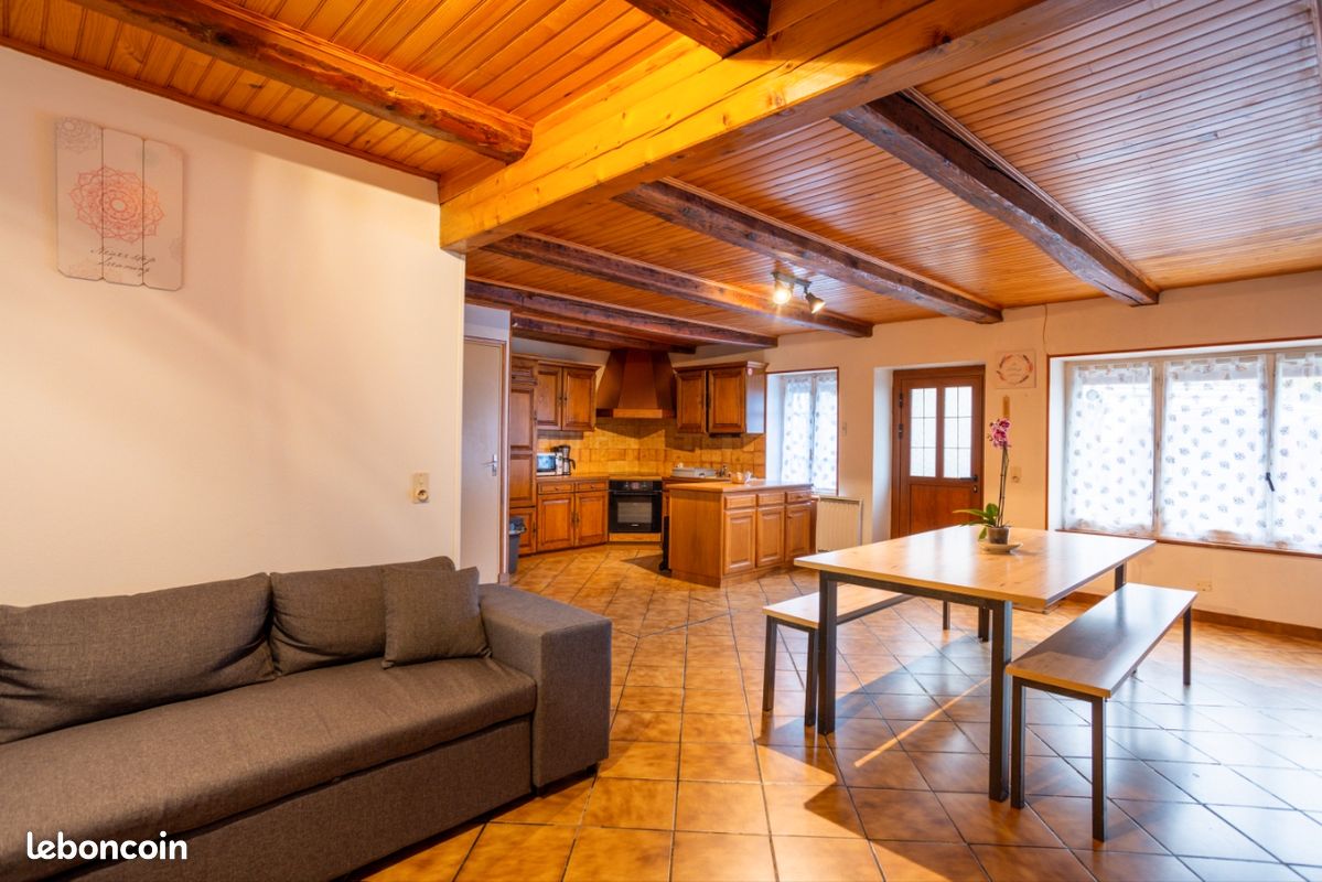 Maison 4 pièces 87 m² · à La Tour-d'Auvergne · 87 m² · 700 €/mois