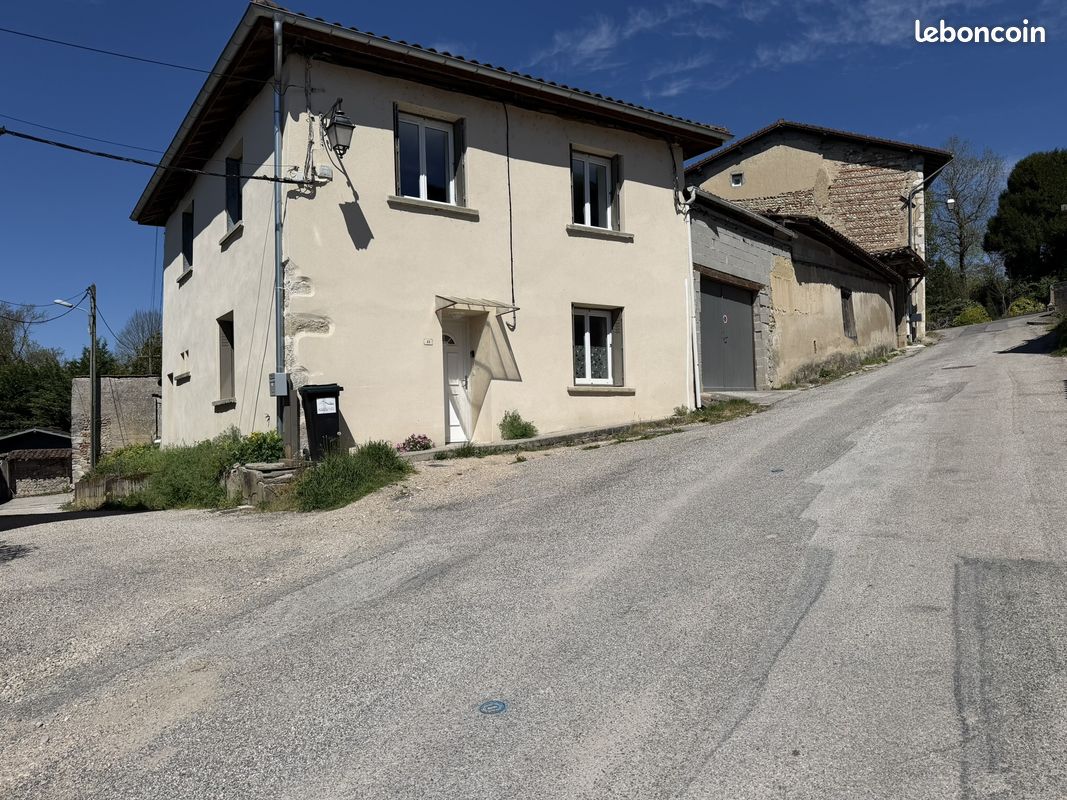 Maison 4 pièces 80 m² · à Villieu-Loyes-Mollon · 80 m² · 190 000 €