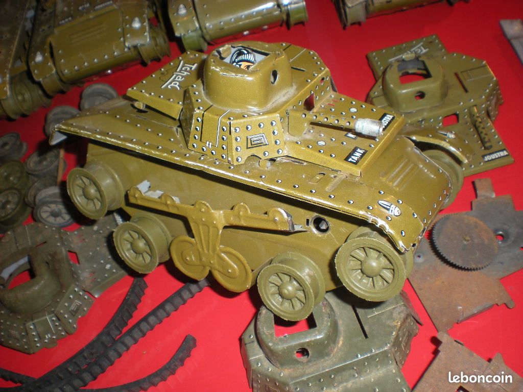 Char / Tank Militaire Joustra Tchad - Jouet Vintage à Roues Brun Clair - Occasion