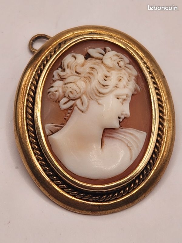 Broche Ancienne Camée Coquille - Ornée, Style Antiquité Grecque, Occasion