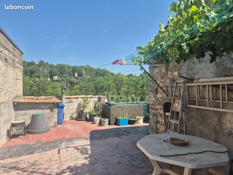 Maison 10 pièces 125 m² · à Saint-Jean-de-Ceyrargues · 125 m² · 230 000 €