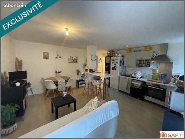 Immeuble 134 m² AYTRE
