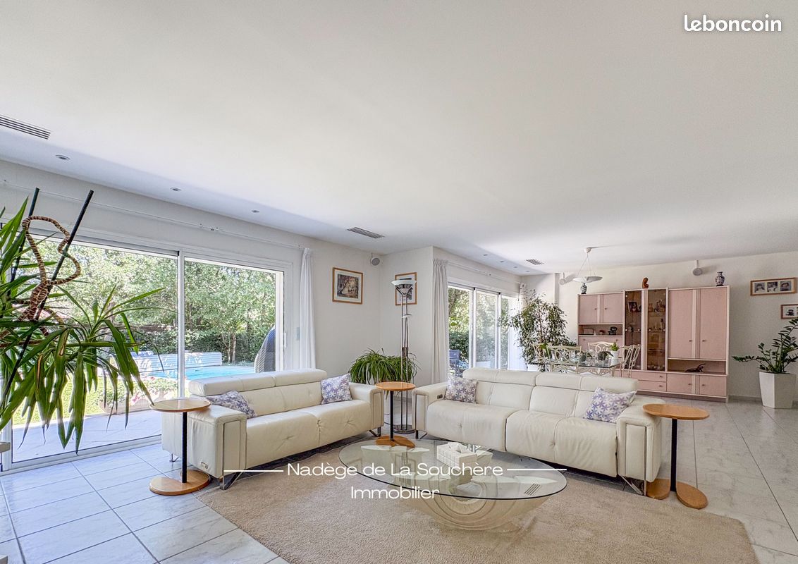 Maison 7 pièces 200 m² · à Peynier · 200 m² · 879 000 €