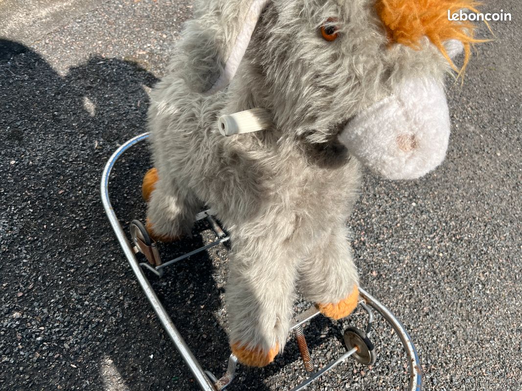 Miweba Poney Amadeus – Cheval à Bascule En Peluche Sur Roulettes, Pour Enfants De 4 à 8 Ans