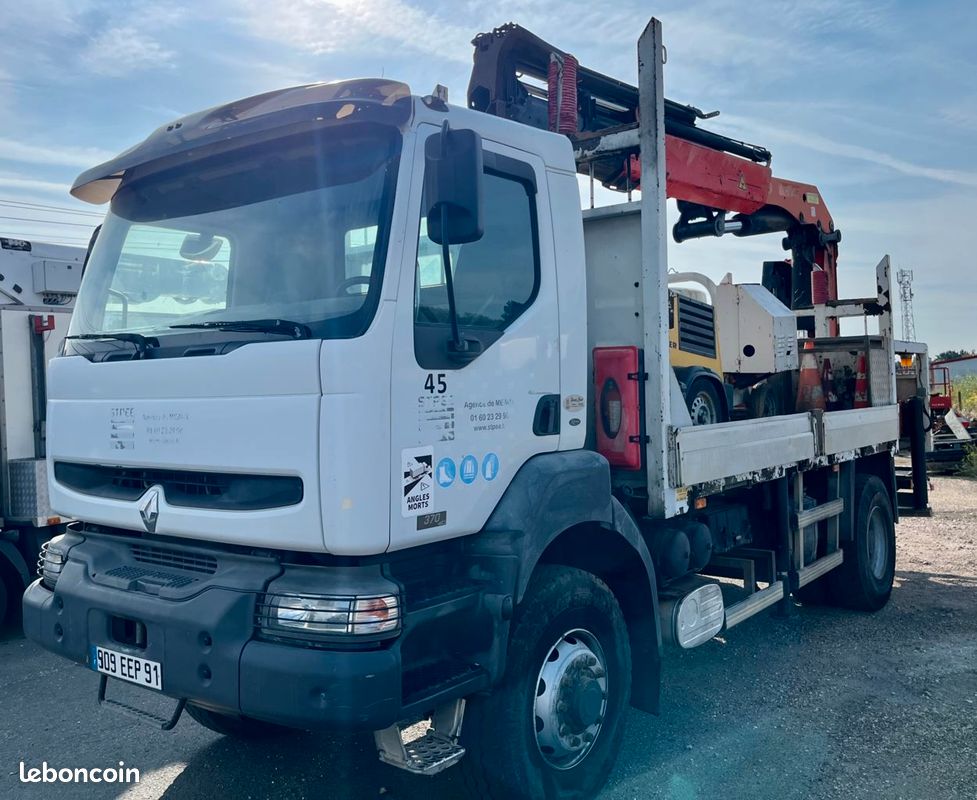 Renault Kerax 370dci 4x4 plateau grue Palfinger (image 1)