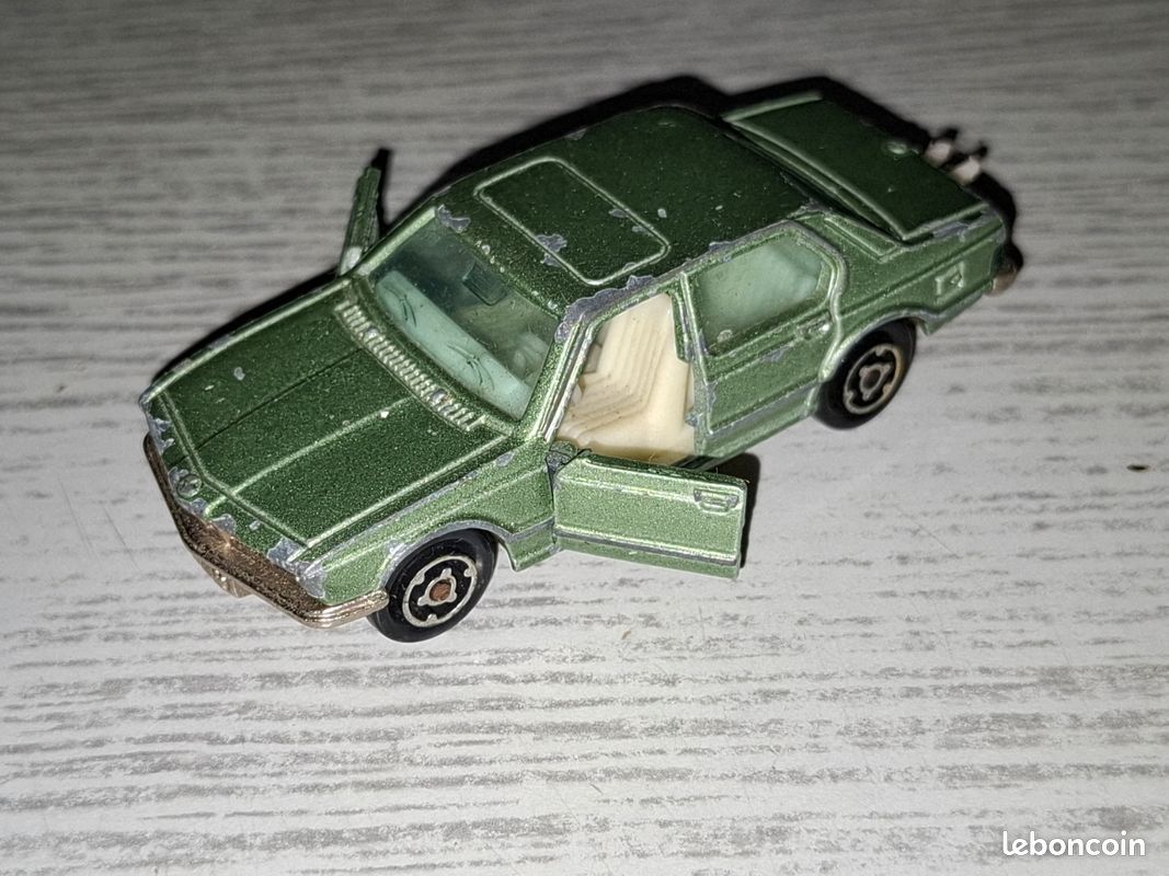 Majorette BMW 733i #256 – Verte, échelle 1/60, Blister Scellé (fabriquée En France)