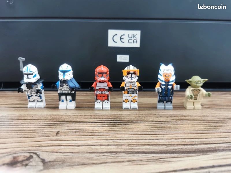 Figurines Lego Star Wars : Commandants Clones + Jedis (image 1)