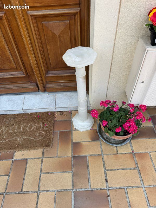 Colonne de marbre (image 1)