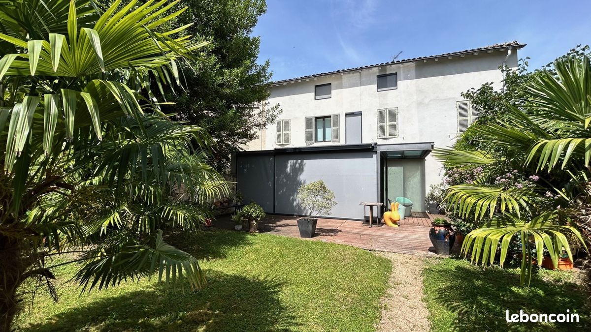 Maison 6 pièces 178 m² · à Mâcon · 178 m² · 490 000 €