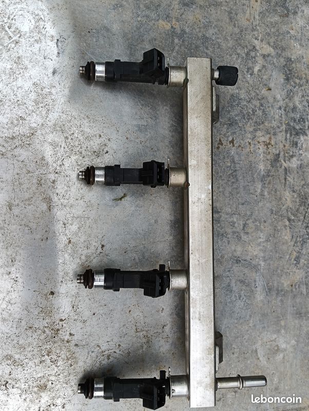Rampe d'injecteurs OPEL (image 1)
