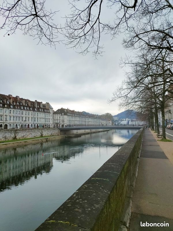 Local commercial 11 pièces 265 m² · à Besançon · 265 m² · 680 000 €