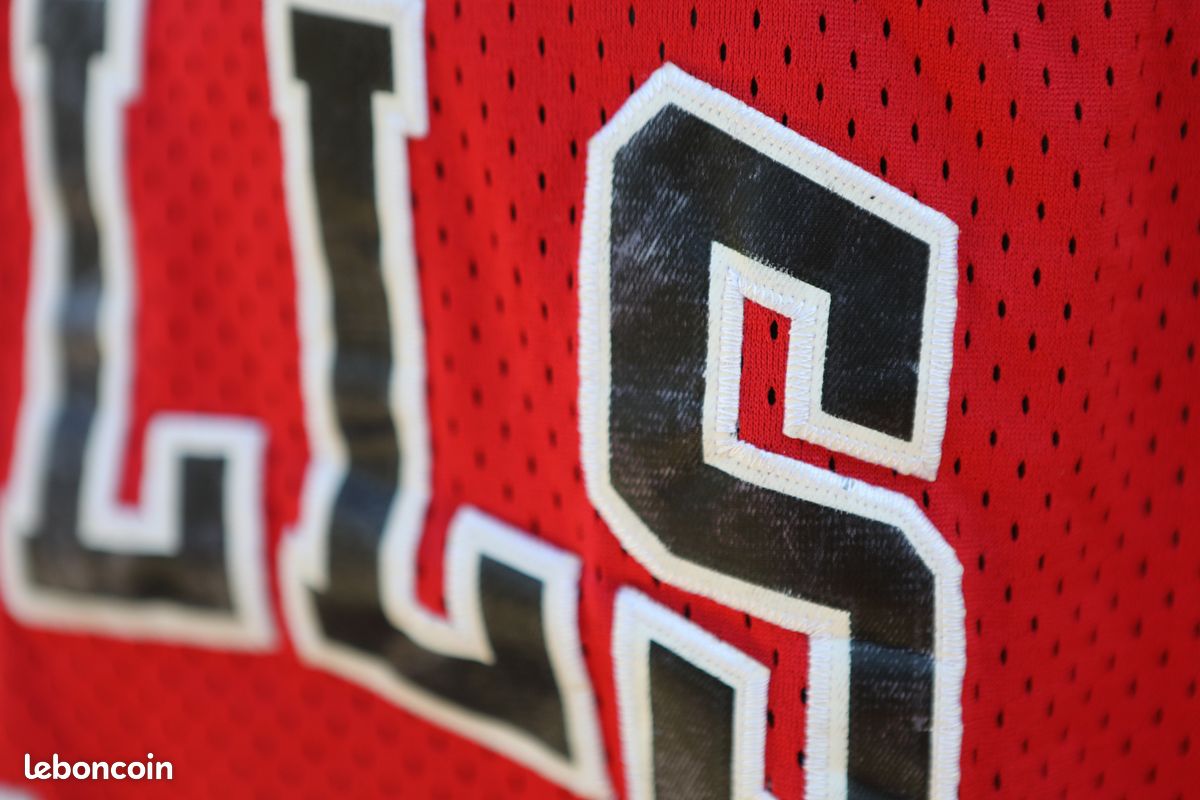 Maillot de basket NBA vintage Chicago Bulls #23 Jordan taille M+2