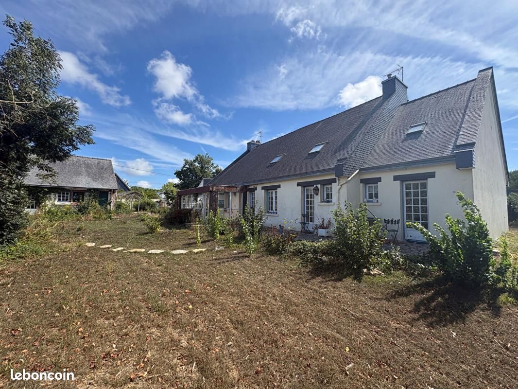 Maison 12 pièces 284 m² · à Riec-sur-Bélon · 284 m² · 466 200 €