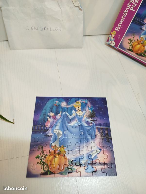 3 puzzles Princesses Disney (image 3)