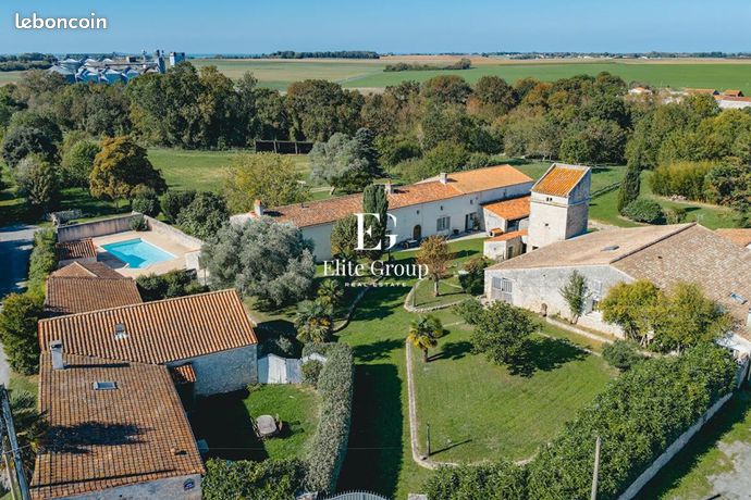 Maison 15 pièces 473 m²