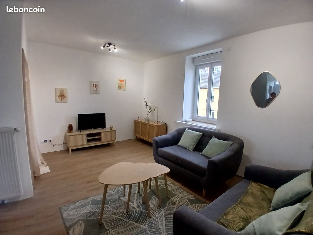 Appartement 4 pièces 76 m² · à Le Creusot · 76 m² · 400 €