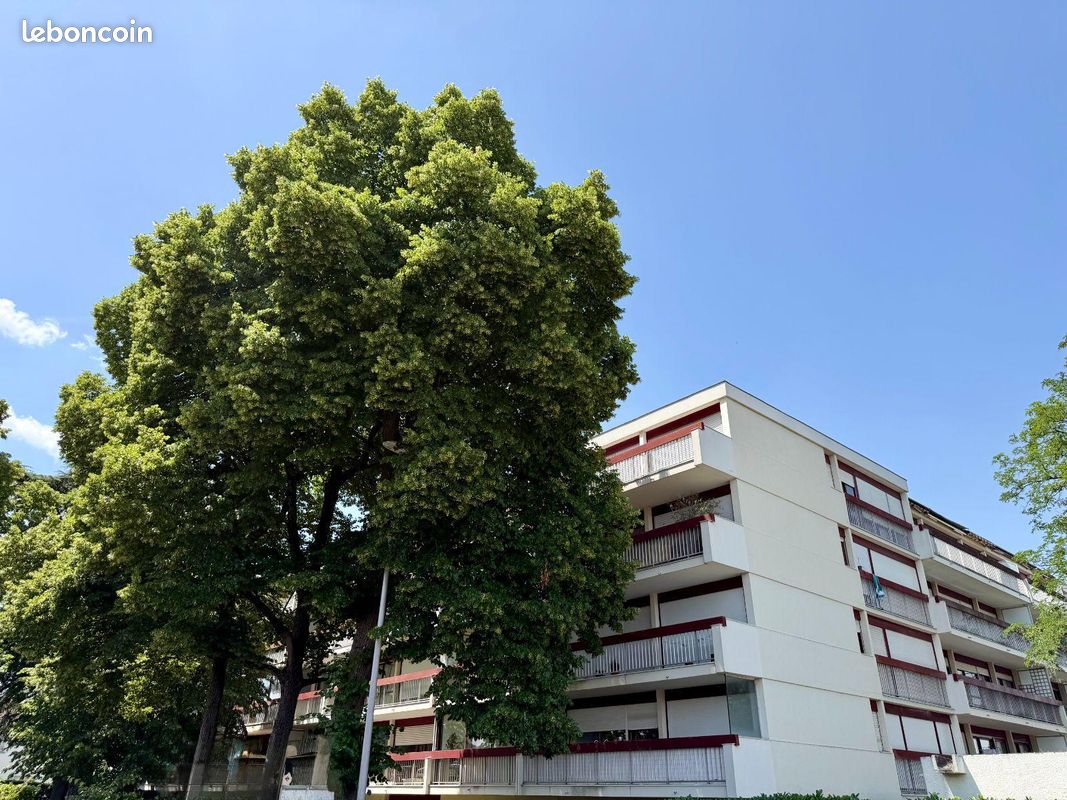 Appartement 2 pièces 49 m² · à Talence · 49 m² · 215 000 €