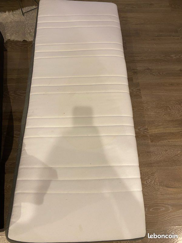 Matelas à ressorts en bon état HOVAG Ikea 200*75 (image 1)