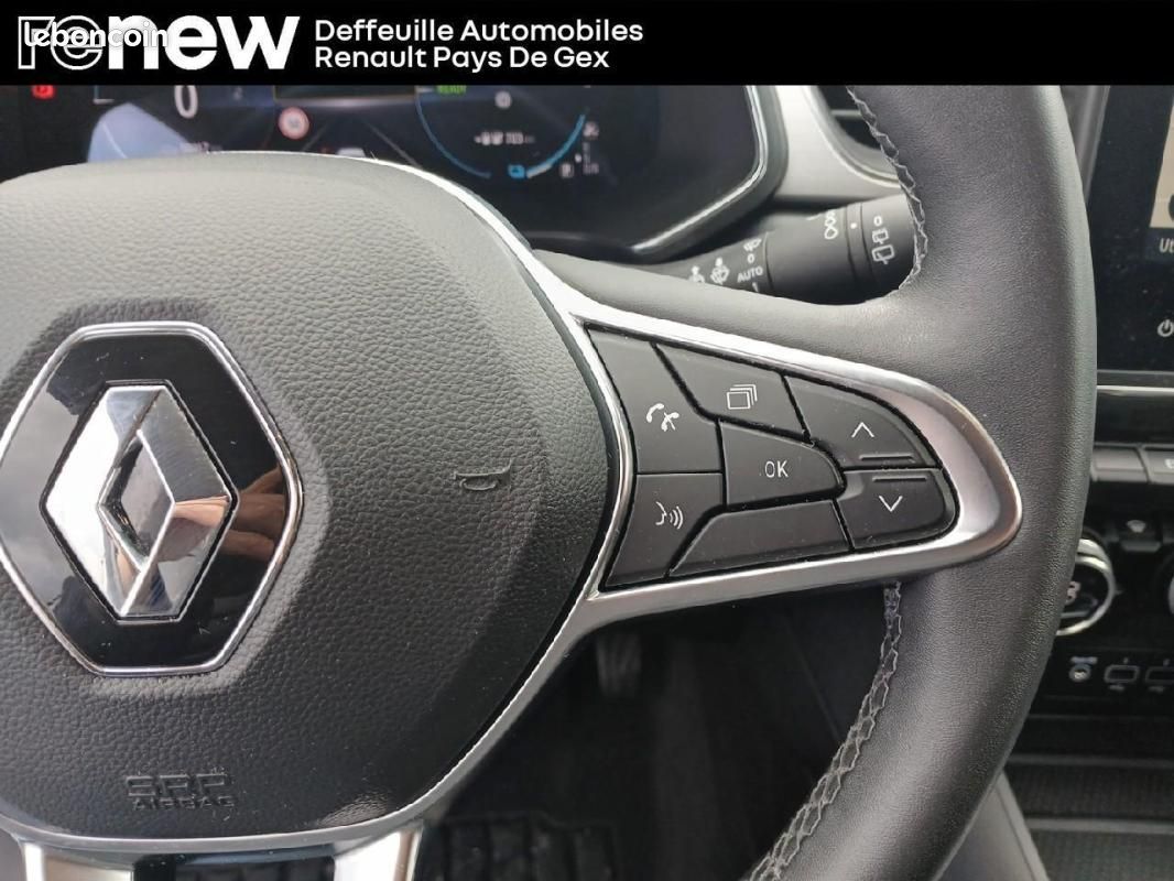 Renault Captur E-Tech Plug-in 160 Intens (image 12)
