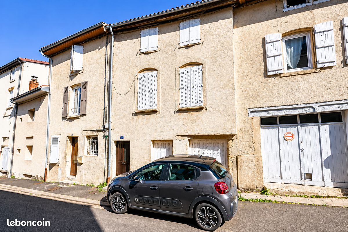 Maison 3 pièces 90 m² · à Billom · 90 m² · 55 000 €