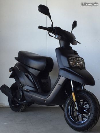 Moto d'occasion, scooter... leboncoin