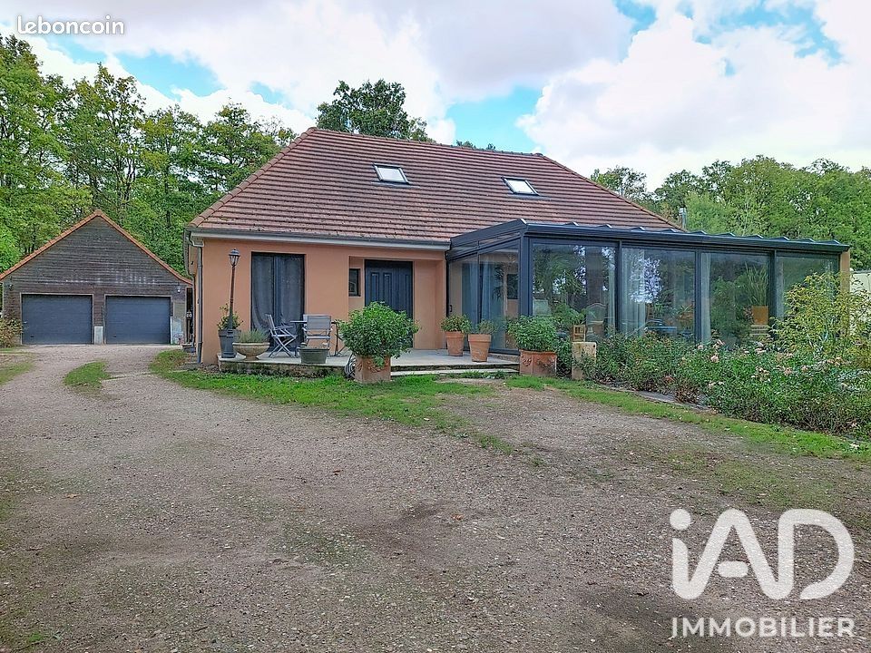 Maison 9 pièces 170 m² · à Bazoches-sur-le-Betz · 170 m² · 349 000 €