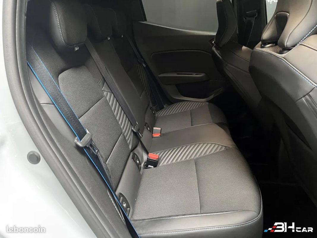 Renault Clio 1.6 E-Tech 145ch Full Hybrid Esprit Alpine (image 11)