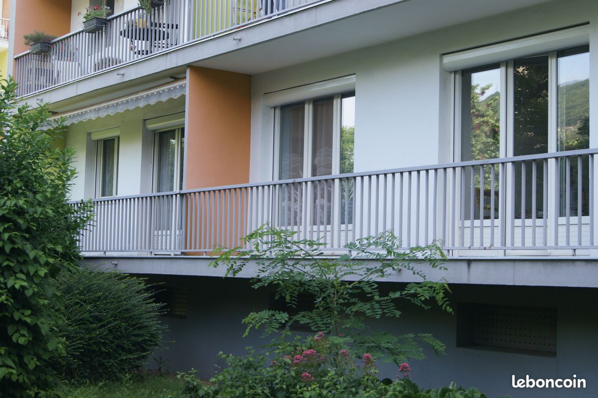 Appartement 7 pièces 130 m² · à Le Pont-de-Claix · 130 m² · 215 000 €