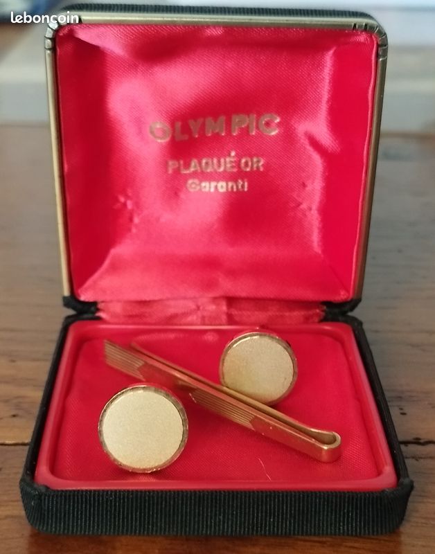 Boutons de manchettes & pince à cravate (image 1)