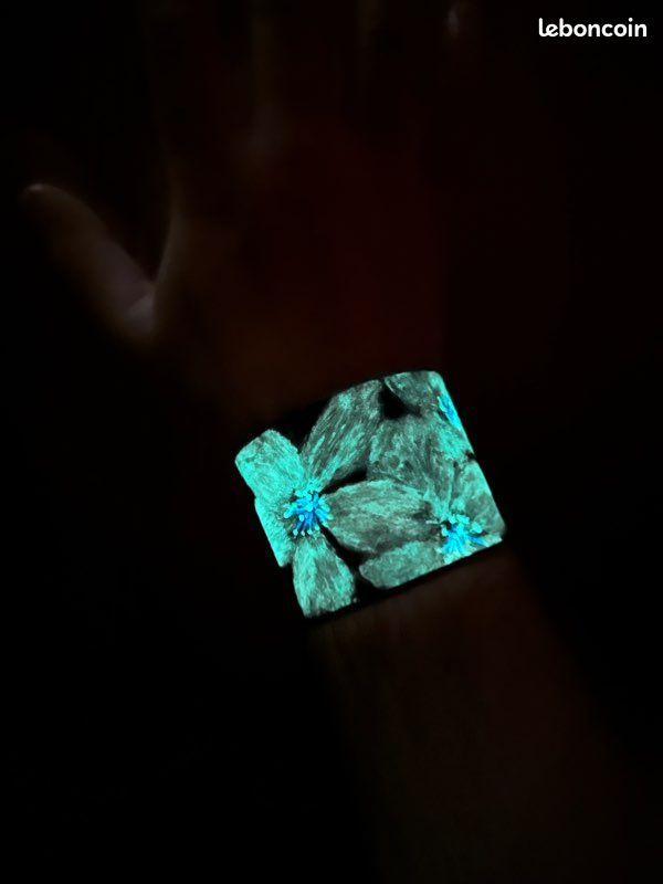 Bracelet en cuir phosphorescent (image 2)