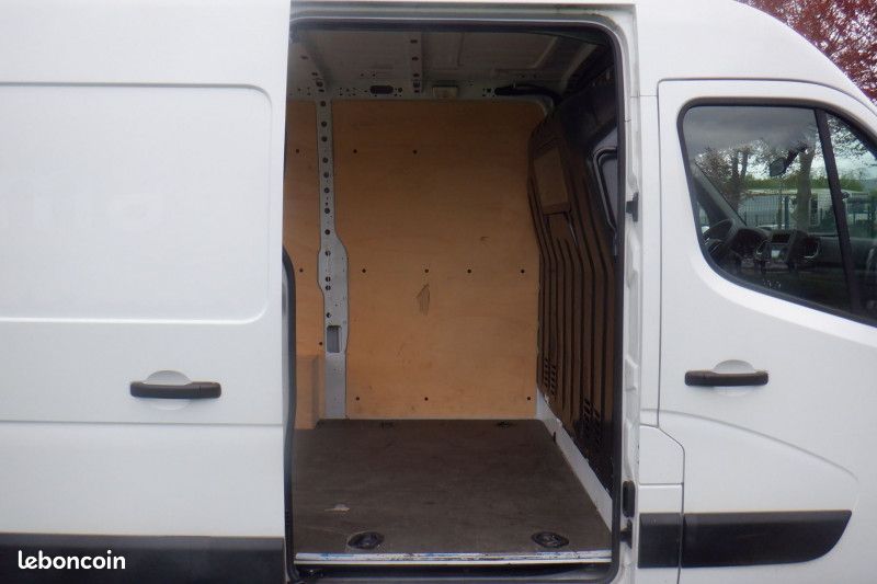 Renault MASTER III FG F3300 L1H2 2.3 BLUE DCI 135CH GRAND CONFORT EURO6 (image 9)