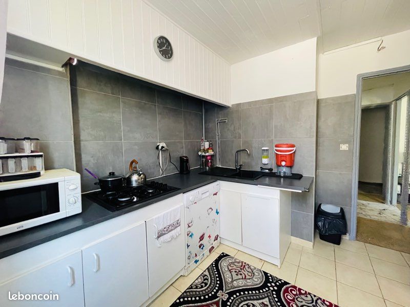 Appartement 3 pièces 57 m² · à Marseille · 57 m² · 68 500 €