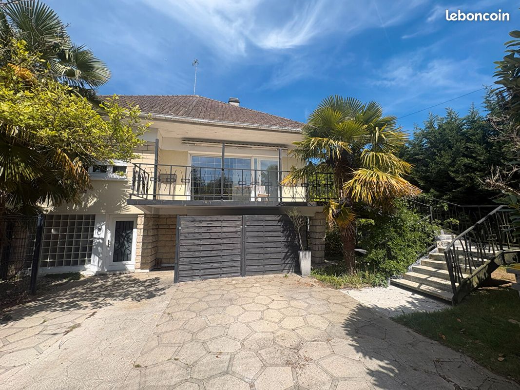 Maison 6 pièces 148 m² · à Lamorlaye · 148 m² · 450 000 €