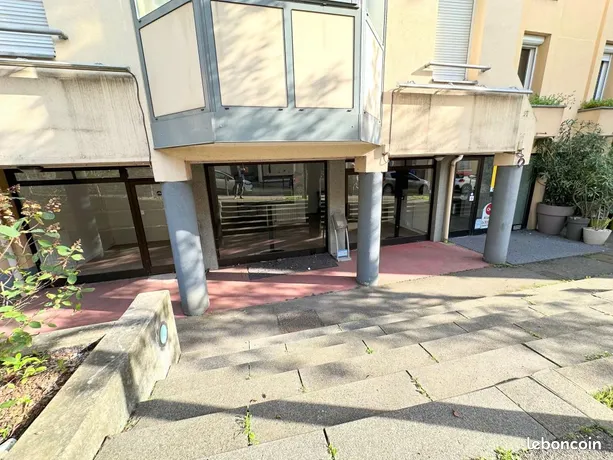 Annonce location Local commercial francheville