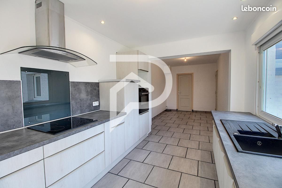Maison 6 pièces 86 m² · à Estrées · 86 m² · 820 €