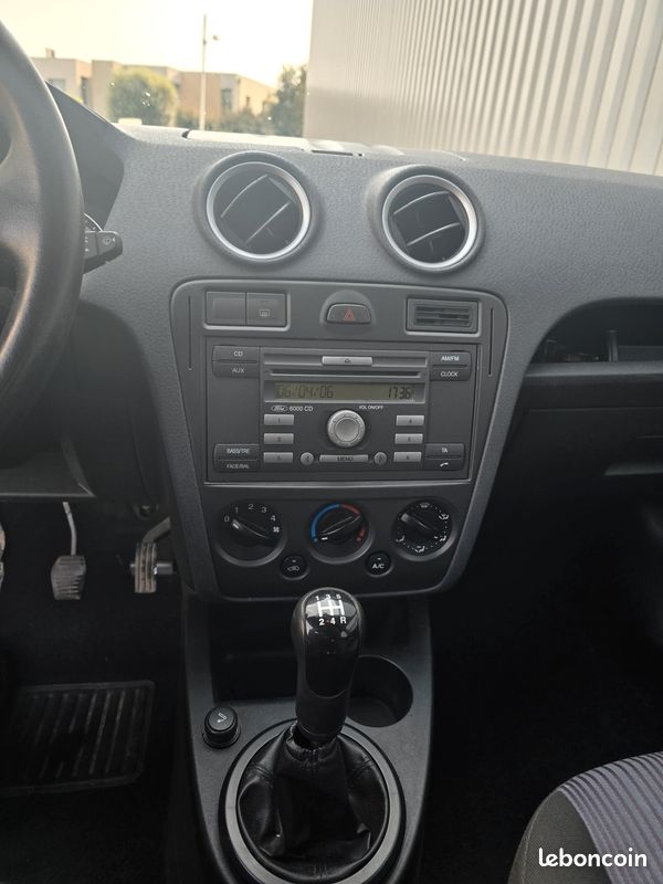 Ford Fusion 1.4 tdci ( Dans l'état ) (image 10)