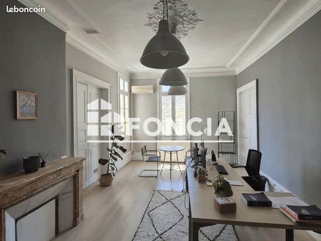 Local bureaux 188 m² (image 1)