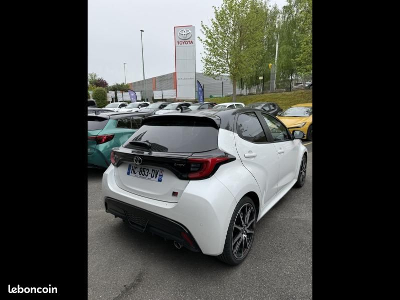 Toyota Yaris 130h GR Sport 5p MC24 (image 6)