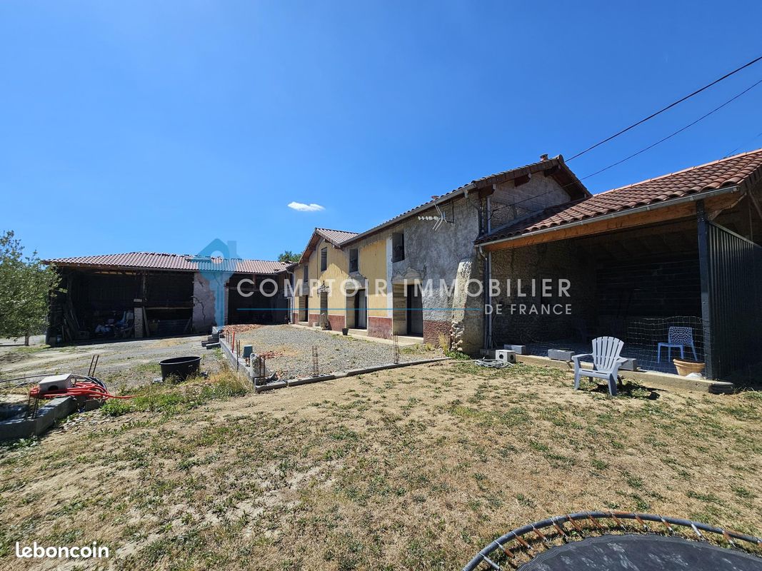 Maison 5 pièces 310 m² · à Montréjeau · 310 m² · 319 000 €