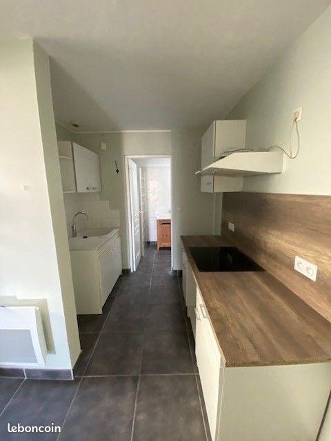 Appartement 3 pièces 77 m² · à Montélimar · 77 m² · 530 €