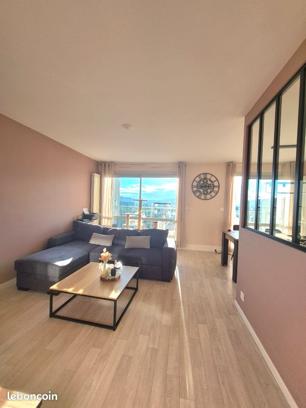 Appartement 3 pièces 66 m² · à Saint-Étienne · 66 m² · 110 000 €